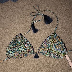 BRAND NEW VS bikini top, size M